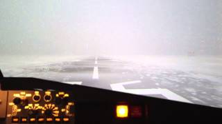 Snowy runway in the new B737800 simulator [upl. by Kellsie]