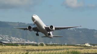 Départ de St Denis de la Réunion Boeing 777300 Air France [upl. by Claudette816]