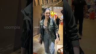 Shruti Hassan spotted at a Mall in full rugged look [upl. by Ppik]