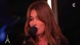 Carla Bruni en live  quotQuelquun ma ditquot  Un Soir à la Tour Eiffel [upl. by Wildon]