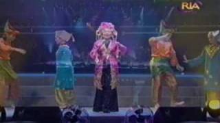 Anita Sarawak  AYAM DEN LAPEH Live In Concert 2002 [upl. by Elrebma]