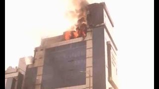 Massive fire breaks out at Delhi’s Netaji Subhash Place 16 fire tenders at the spot [upl. by Aizirk]