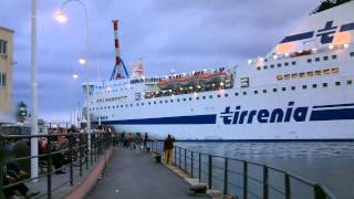 La Nave Tirrenia Athara partenza dal porto di Genova 11052013 [upl. by Sorkin]