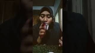 Assalamualaikum warahmatullahi  makan is krim maxa setroberyy vanilla coklat [upl. by Eglantine]