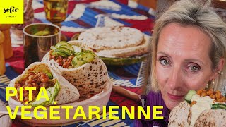 Pita végétarienne avec pois chiches à la harissa et sauce au houmous en 30 minutes  Sofie Dumont [upl. by Ahsened]