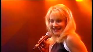 Malandra Burrows  Summernight Love [upl. by Fianna]