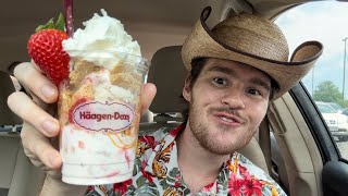 HaagenDazs New York Strawberry Cheesecake Dazzler Review [upl. by Illil924]