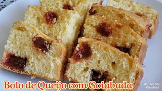 BOLO DE QUEIJO COM GOIABADA FEITO NO LIQUIDIFICADOR FÁCIL E DELICIOSO JÁ SAI RECHEADO DO FORNO [upl. by Yaf]