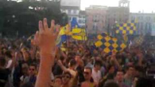 Hellas Verona festa promozione in SERIE B in piazza bra parte2 [upl. by Anirav613]