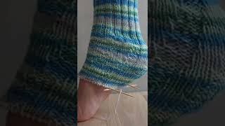 Die einfachste Ferse der Welt  Vorschau Spiral Socken Ferse stricken [upl. by Onirefez]