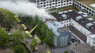 10 Mai 2021  Brand auf dem Dach des Südtrakts der Klinik Hirslanden Zürich [upl. by Howe]