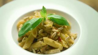 Penne mit Schweinsgeschnetzeltem  Rezepte von David Geisser [upl. by Ramar472]