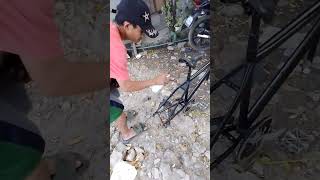 BIKE REPAINT  BOSNY SPRAY PAINT JaneCastilloVLOG shorts shortsvideo bosny repaint bike [upl. by Volny]