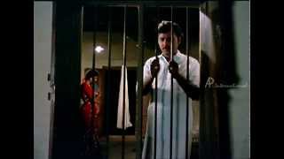 Mundhanai Mudichu Movie Emotional Scene  Urvashi feeds the baby  Bhagyaraj  Poornima [upl. by Ahsiret]