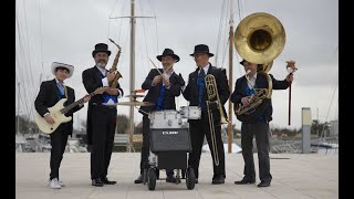 Clip des Misters de lOuest  Fanfare de rue  version courte [upl. by Bergess]