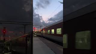 17019 Hisar Hyderabad Express Arriving at Aurangabad Railway Station [upl. by Damiani]