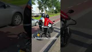 Je eerste motorrijles [upl. by Normie260]