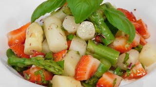 Spargelsalat mit Erdbeeren  Frisch lecker und einfach zubereitet in der Spargelzeit 79 [upl. by Chapell615]