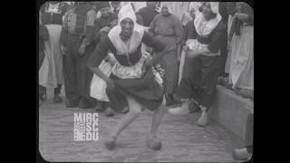 Josephine Baker performing The Charleston on August 24th 1928 [upl. by Yelha]