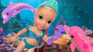 Anna and Elsa Toddlers Dolphin Adventure  Ocean Boat Rides Barbie Chelsea Swimming Snorkel Mermaids [upl. by Remled]