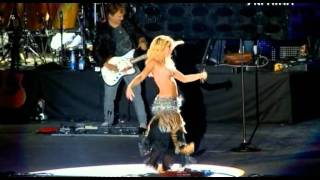 Shakira Танец живота Ojosasi  Live in Kiev 08102011 [upl. by Spearman575]