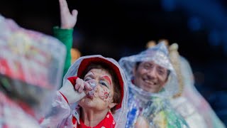 Weiberfastnacht Auftakt des Straßenkarnevals in Köln [upl. by Esserac]