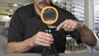 Fluke 700PTPK Pneumatic Test Pressure Kit [upl. by Auqinu]