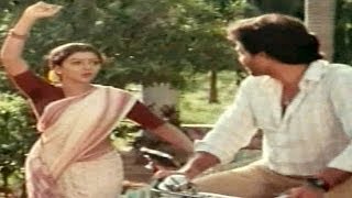 Swarna Kamalam Movie  Aakasamlo Video Song  VenkateshBhanupriya [upl. by Nnylatsyrk]