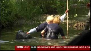 Boris Johnson falls in the water BBC News 040609 [upl. by Deming]