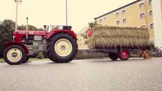 StieglHeuwagenTaxi zum Salzburger Festspielball [upl. by Earlene168]