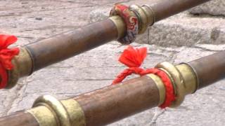 Tibet Tibetan Monks  Playing Long Horn  Longhorn [upl. by Atnauqal883]