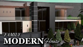 Family Modern House Exterior Speedbuild I Bloxburg I 103k I Layouts Included [upl. by Topping]