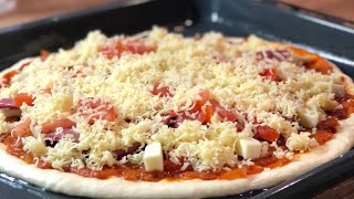 RECETTE  PIZZA FAIT MAISON FACILE ET SIMPLE  Homemade pizza 🍕 [upl. by Artenehs]