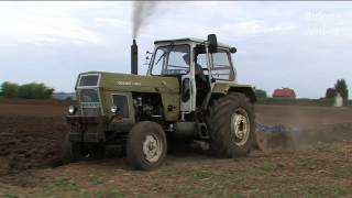 DDRTraktor Fortschritt ZT300 pflügt  old Tractor ploughing [upl. by Nallak891]