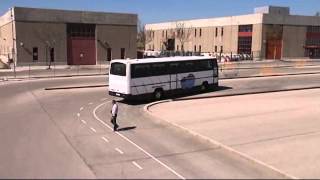 Maniobra Autobus D1 D L Marcha atras en Centro de Examenes de la DGT de Madrid en Mostoles [upl. by Aros606]