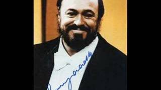 Pavarotti gets laughed at Spirito gentil live 1974 [upl. by Nozicka85]