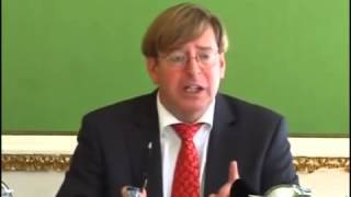 Vortrag von Dr Udo Ulfkotte 2010 über die Kosten der Einwanderung AusländerKriminalitätetc [upl. by Hyrup15]