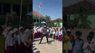 pantomimbojonegoro pantomimlucu pantomimindonesia pantomim pantomimanak pantomime pantomimer [upl. by Etnaled]