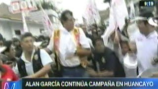 UN MOLESTO ALAN GARCIA INSULTA y GOLPEA a Colaboradores Durante Actividades en HUANCAYO [upl. by Anaugahs]