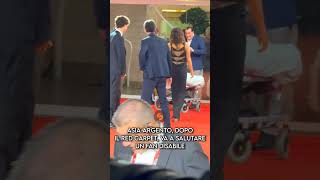 Il bel gesto di Asia Argento nei confronti di Pasqualino un fan speciale sul red carpet di Venezia [upl. by Branch]