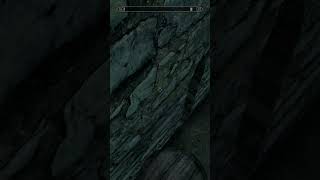 Hidden Whiterun Chest  Skyrim skyrimgamers exploit gaming skyrim chest [upl. by Hiro]