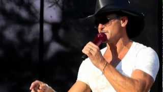 Tim McGraw  Where The Green Grass Grows 71512 Oakland CA Brothers of the Sun Tour [upl. by Phineas]