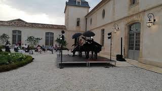 SaintEstèphe les dernières secondes du concert de Gautier Capuçon sous la pluie [upl. by Annotahs77]