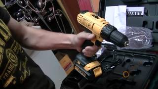 Акумулаторен винтоверт  бормашина DeWalt DCD733C2  144V15Ah LiIon [upl. by Fe240]