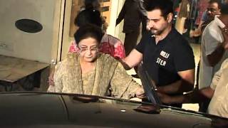 Bollywood Mourns The Death Of Boney Kapoors Ex Wife Mona Kapoor  Latest Bollywood News [upl. by Valeta]