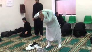 Sunni Deoband Wahabi Praying in a Shia mosque during Muharam Juloos great sign of unity [upl. by Nirot]