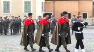 ROMA  Piazza Del Quirinale  Cambio della guardia Granatieri di Sardegna [upl. by Adalia]