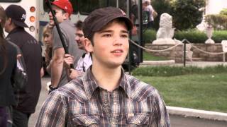 iCarly and Victorious Cast Tours Graceland [upl. by Ehtyde]