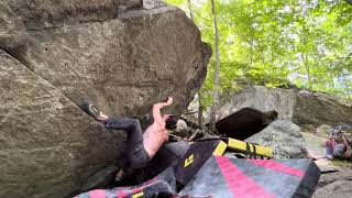 Dream Time Right V4  Lost Crag Area Lincoln Woods State Park RI [upl. by Ahselaf]