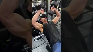 Pumping iron like a pro muscleandgym gymmotivation muscle [upl. by Sass]